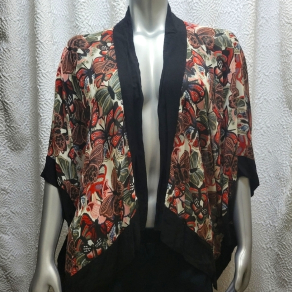 2/$30 🦋Hazel Butterfly Sheer Asymmetrical Kimono Jacket - Picture 2 of 8